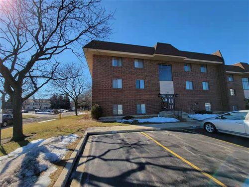 221 E Janata Unit 2A, Lombard, IL 60148