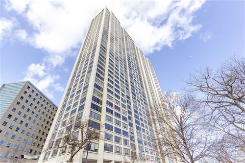 2800 N Lake Shore Unit 1905, Chicago, IL 60657