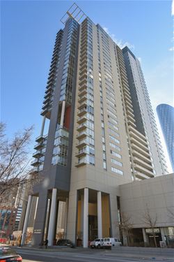 737 W Washington Unit 1305, Chicago, IL 60661