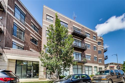 3028 W Roscoe Unit 305, Chicago, IL 60618