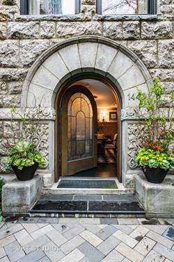 1443 N Astor, Chicago, IL 60610