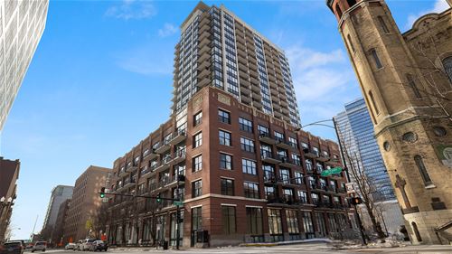 210 S Desplaines Unit 303, Chicago, IL 60661