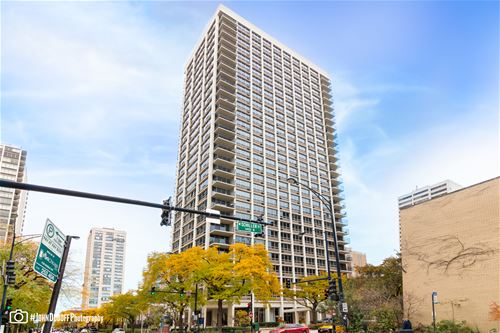 88 W Schiller Unit 1507L, Chicago, IL 60610