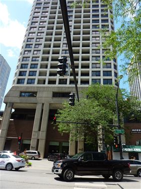 1030 N State Unit 12D, Chicago, IL 60610