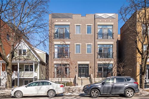 2242 W Roscoe Unit 1, Chicago, IL 60618