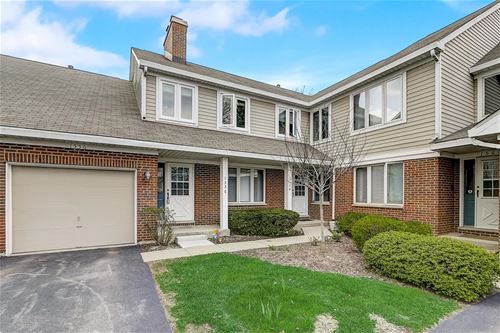 1556 Courtland, Arlington Heights, IL 60004