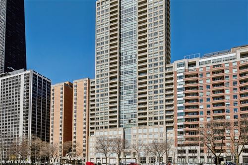 250 E Pearson Unit 2106, Chicago, IL 60611