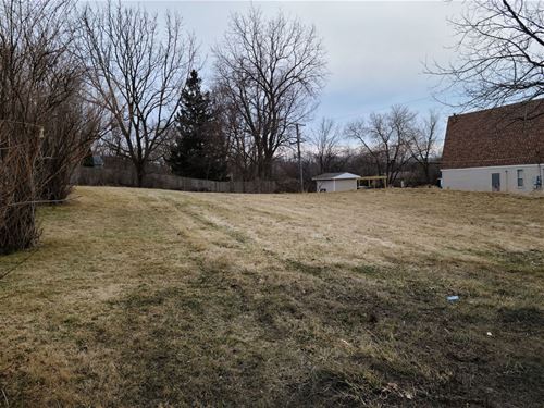 000 Kings, Carpentersville, IL 60110