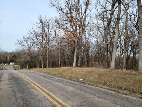 000 Oak Ridge, Carpentersville, IL 60110