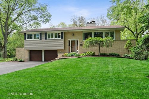 36 Golden Larch, Naperville, IL 60540