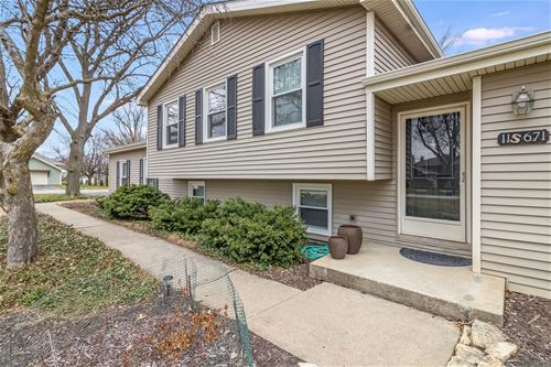 11S671 Mcgrath, Naperville, IL 60564