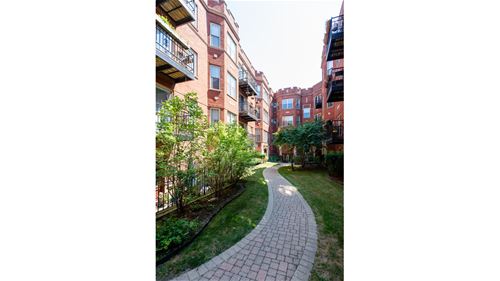 1259 W Granville Unit 3, Chicago, IL 60660