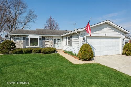 198 Carriage, Carol Stream, IL 60188