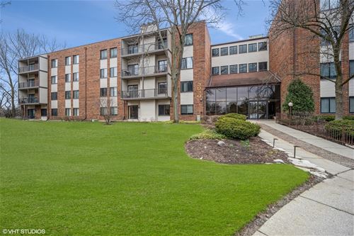 3030 Pheasant Creek Unit 301, Northbrook, IL 60062