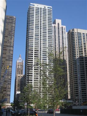 400 E Ohio Unit 3302, Chicago, IL 60611