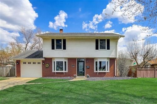 413 Indianwood, Carol Stream, IL 60188