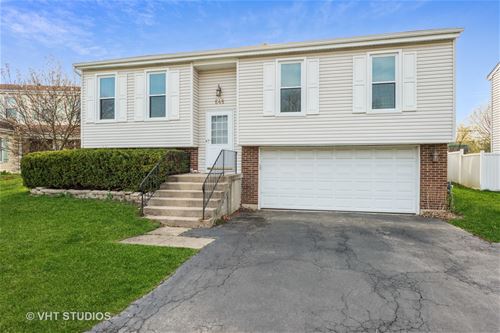 648 Shining Water, Carol Stream, IL 60188