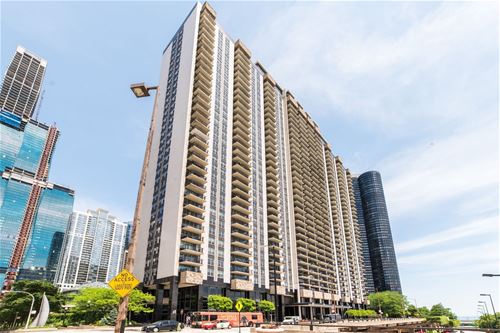 400 E Randolph Unit 2529, Chicago, IL 60601