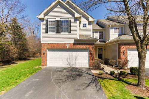 1303 Danada, Naperville, IL 60563