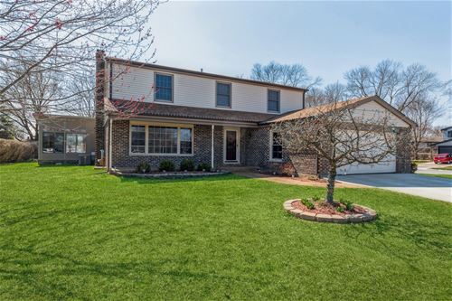 2003 E Canterbury, Arlington Heights, IL 60004