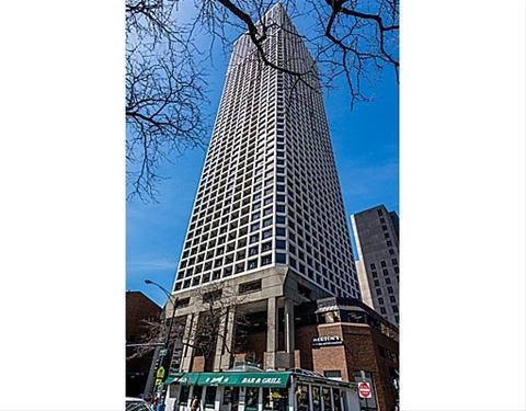 1030 N State Unit 26B, Chicago, IL 60610