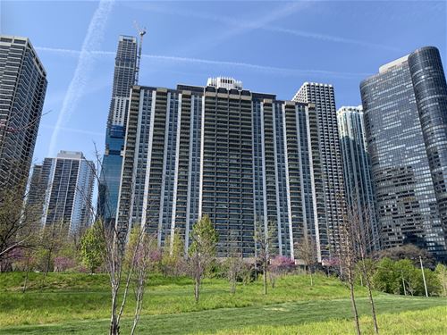 400 E Randolph Unit 3515, Chicago, IL 60601