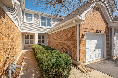 1239 Rhodes Unit 1239, Naperville, IL 60540