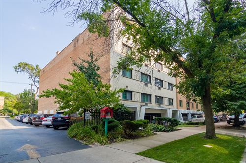 6211 N Kenmore Unit 303, Chicago, IL 60660