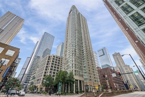 345 N LaSalle Unit 1702, Chicago, IL 60654