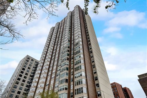 525 W Hawthorne Unit 1607, Chicago, IL 60657