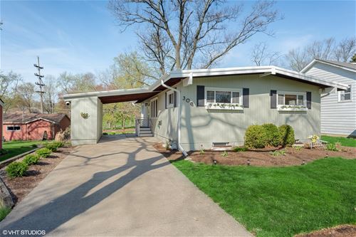 306 S Summit, Wheaton, IL 60187