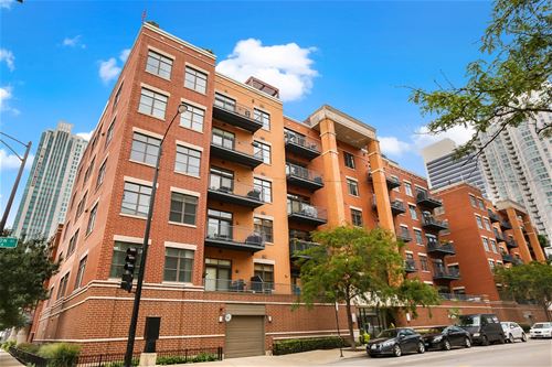 560 W Fulton Unit 606, Chicago, IL 60661