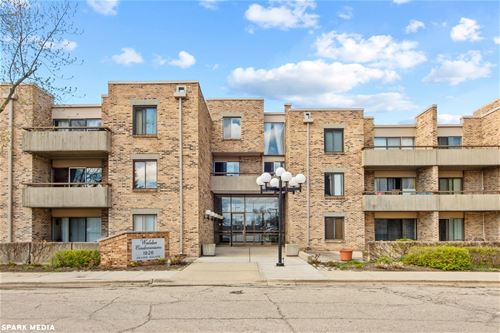 1926 Prairie Unit 202B, Schaumburg, IL 60173