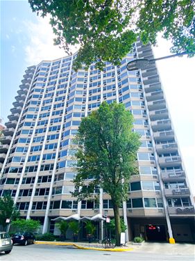 555 W Cornelia Unit 1607, Chicago, IL 60657