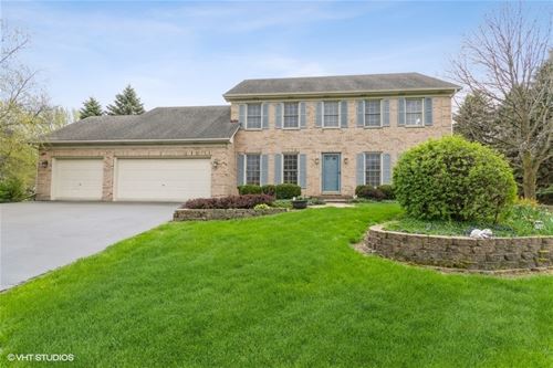 39W193 Arbor Creek, St. Charles, IL 60175