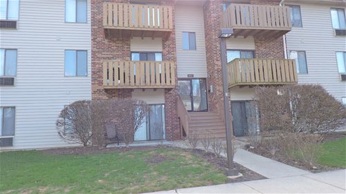 746 Prescott Unit 105, Roselle, IL 60172