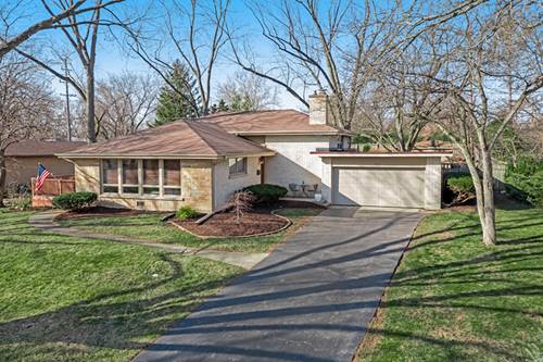 831 Hawthorne, Naperville, IL 60540