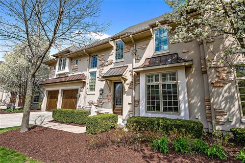 31 Willow Crest Unit 0, Oak Brook, IL 60523