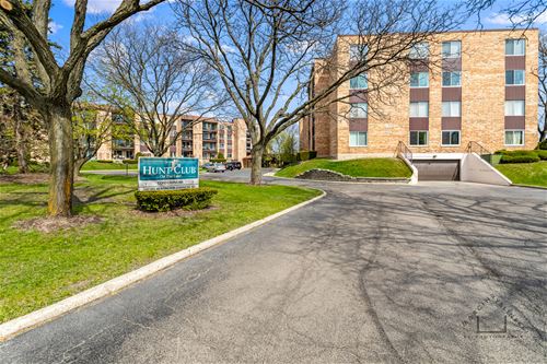 502 W Huntington Commons Unit 146, Mount Prospect, IL 60056