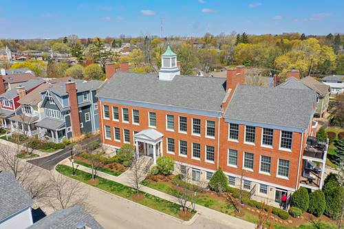 154 School Unit 205, Libertyville, IL 60048