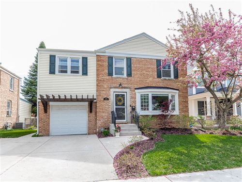 809 N Harvard, Arlington Heights, IL 60004