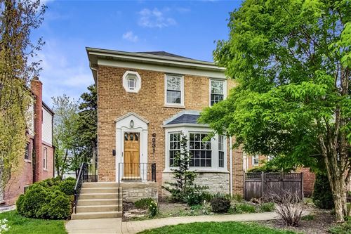 6331 N Oketo, Chicago, IL 60631