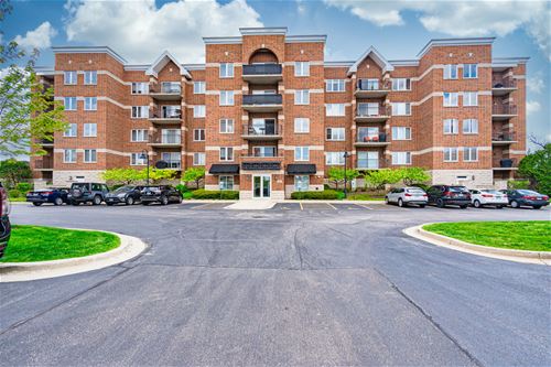 3451 N Carriageway Unit 403, Arlington Heights, IL 60004