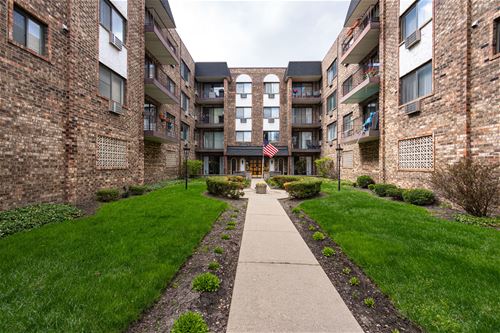 722 Graceland Unit 216, Des Plaines, IL 60016