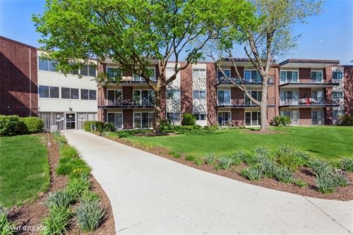 2800 Maple Unit 13B, Downers Grove, IL 60515