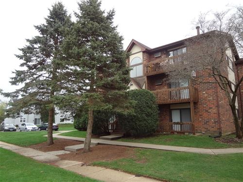 419 Berkshire Unit 33, Crystal Lake, IL 60014