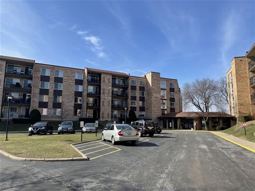 502 W Huntington Commons Unit 136, Mount Prospect, IL 60056