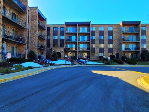 625 W Huntington Commons Unit 101, Mount Prospect, IL 60056