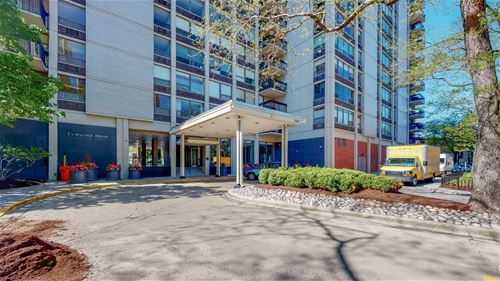 1360 N Sandburg Unit 2504C, Chicago, IL 60610