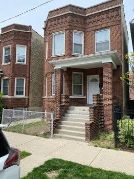 1720 W Fletcher, Chicago, IL 60657